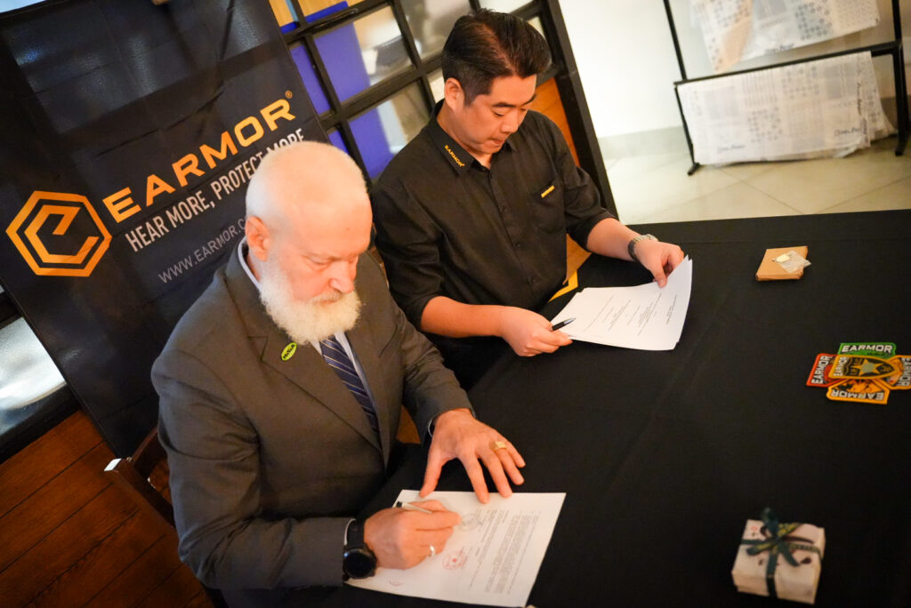 Earmor - podpisanie umowy z IPSC