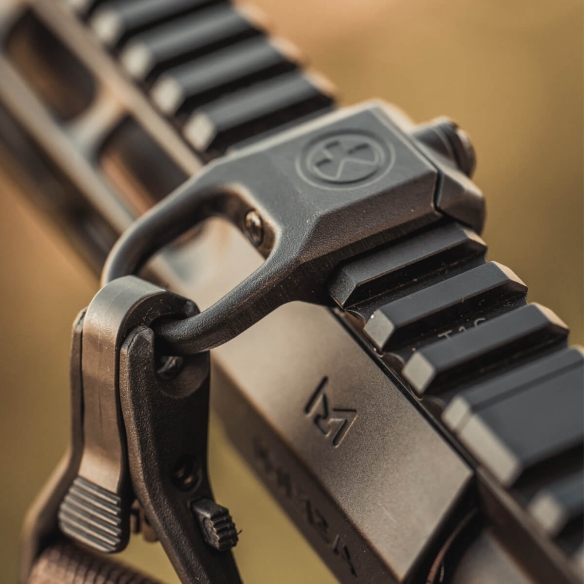 Montaż zawieszenia Magpul RSA® - Rail Sling Attachment - na szynę Picatinny