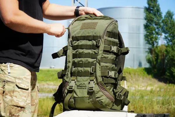 system otwierania plecaka wojskowego