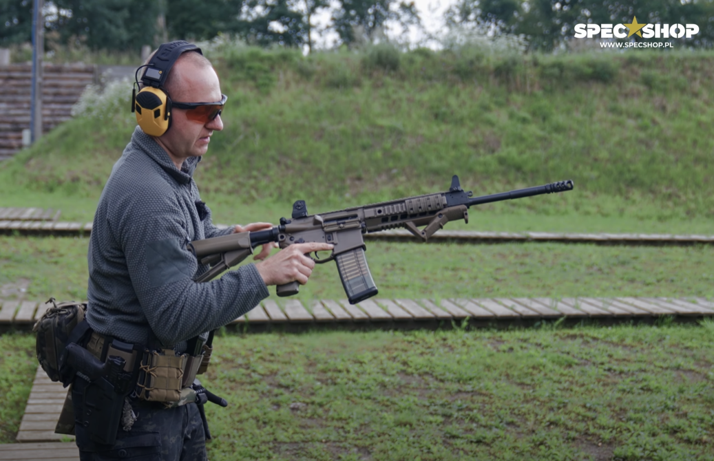 Test sprawności po zrzutach magazynka na ziemię - Magpul TMAG 30