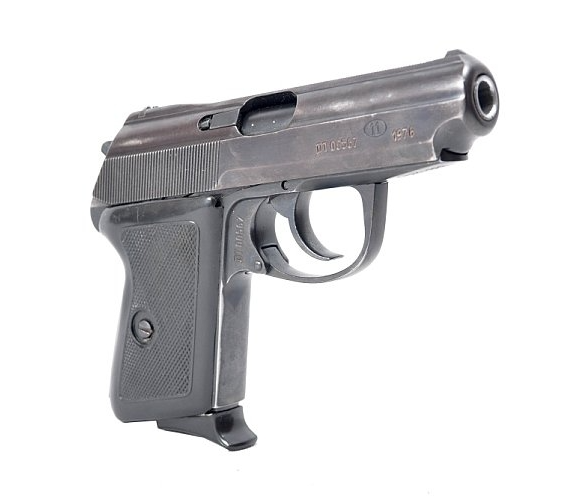 Pistolet P-64 CZAK - spust, komora zamkowa - rzut z profilu
