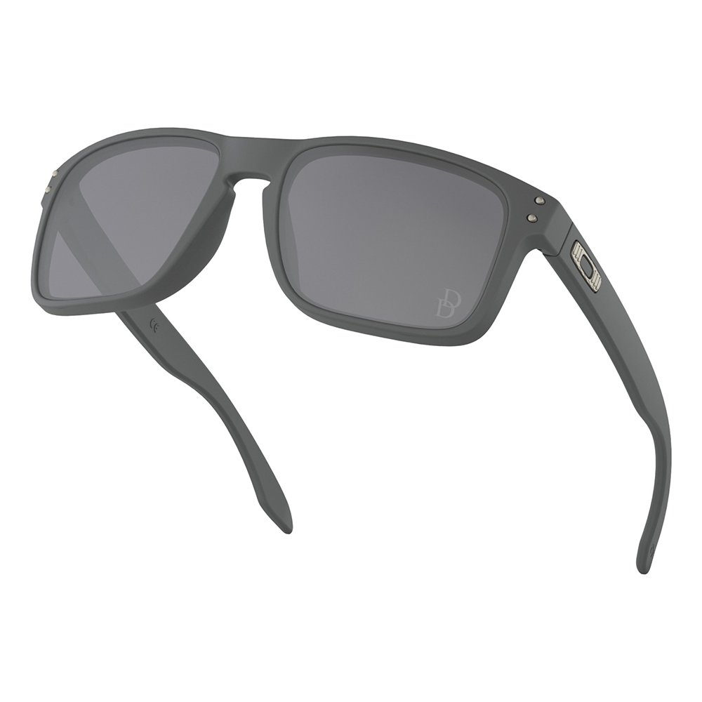 black iridium sunglasses