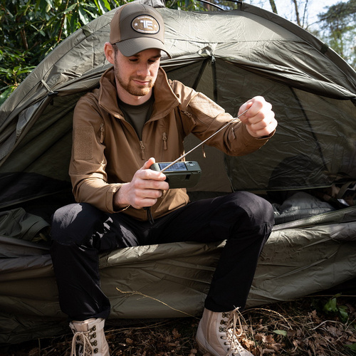 Fosco Industries - Radio Survival z panelem słonecznym i korbką - SW1/SW2/FM/AM - Zielony - 464601