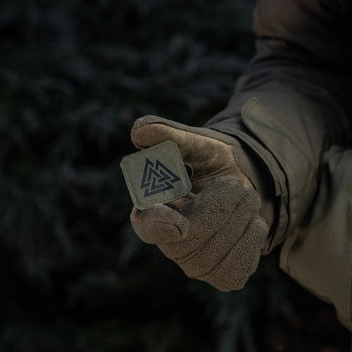 M-Tac - Naszywka Laser cut Valknut kwadrat - Czarny / Ranger Green  - 51162232