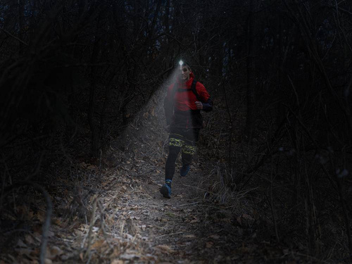 Fenix - Latarka czołówka LED z akumulatorem - 1400 lumenów - Czarna - HM65R