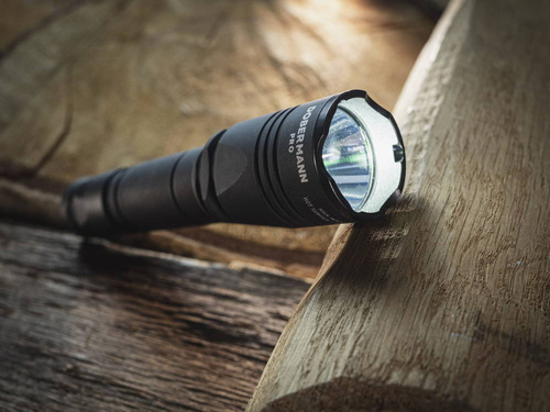 Armytek - Latarka taktyczna Dobermann Pro Magnet USB - Biała - 1500 lumenów - F07501C