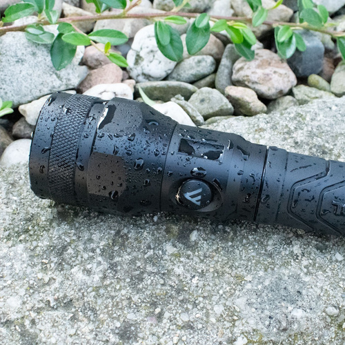 Mactronic - Latarka ręczna patrolowa Patrol RX - 2000 lm - Programowalna - Czarna - THH0056