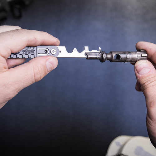 Real Avid - Skrobak do czyszczenia broni AR-15 Scraper™ - AVAR15S