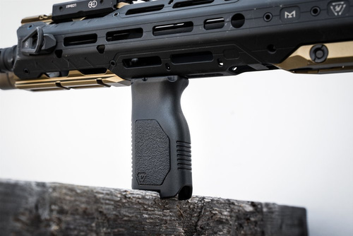 Strike Industries - Chwyt M-LOK Angled Vertical Grip - Long - FDE - SI-AR-CMAG-L