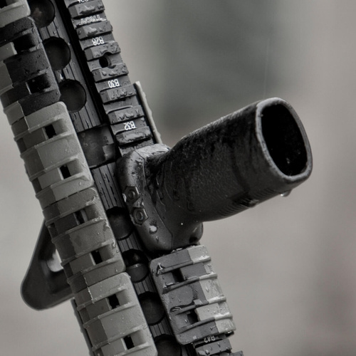 Magpul - Chwyt przedni pionowy RVG® RIS - Flat Dark Earth - MAG412-FDE