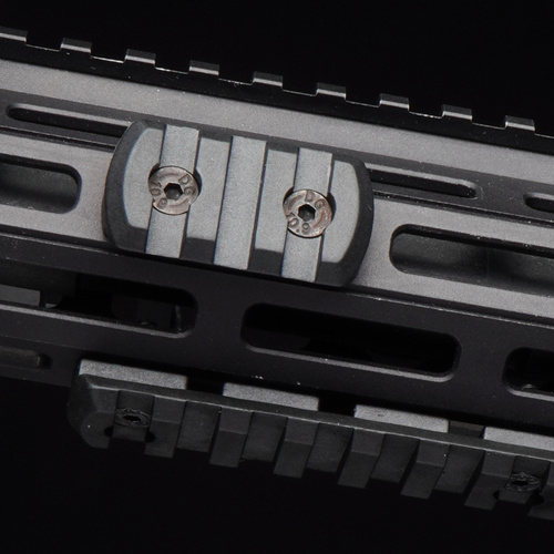 DLG Tactical - Szyna polimerowa Picatinny montowana na M-LOK - 3 sloty - Czarny - DLG-109