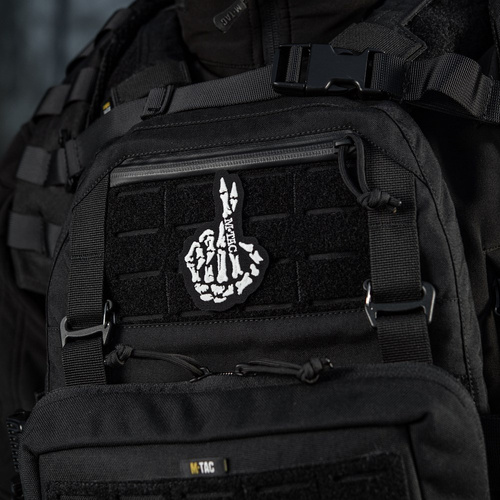 M-Tac - Naszywka Crossed Fingers - Haft - Czarny/Biały - 51431002