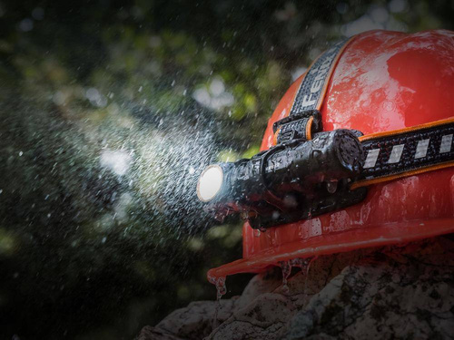 Fenix - Latarka LED / czołówka z akumulatorem 3500mAh - 1200 lumenów - HM61R