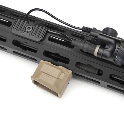 Strike Industries - Chwyt przedni Strike Stacked Angled CMS - M-LOK - FDE - SI-AR-CMS-SAF-FDE