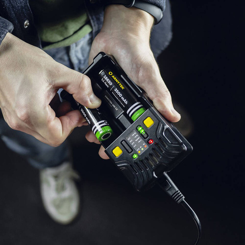 Armytek - Ładowarka Uni C2 - Adapter samochodowy - A02401C