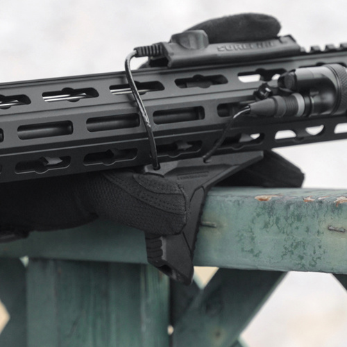 Strike Industries - Chwyt przedni Link Angled HandStop with Cable Management System - M-LOK / KeyMod - Czarny - SI-AR-HSFG-BK