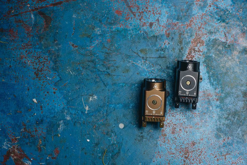 Olight - Latarka taktyczna LED na broń z celownikiem laserowym BALDR RL MINI - 600 lumenów - Czarna