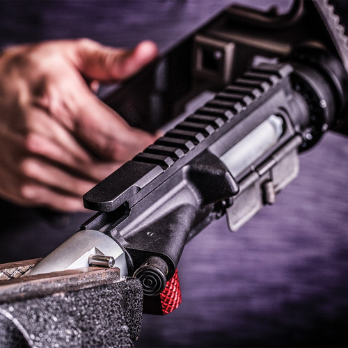 Real Avid - Blok Lug-Lok® Upper Vise Block do mocowania komory zamkowej AR-10 w imadle - AVAR10LLVB