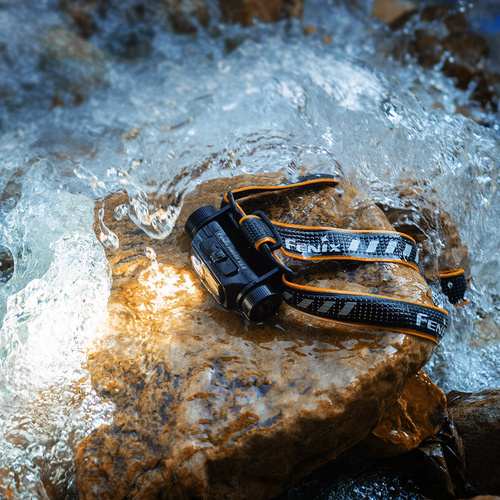 Fenix - Latarka czołowa HM60R V2.0 - 1600 lm - Czarna - HM60R.11115