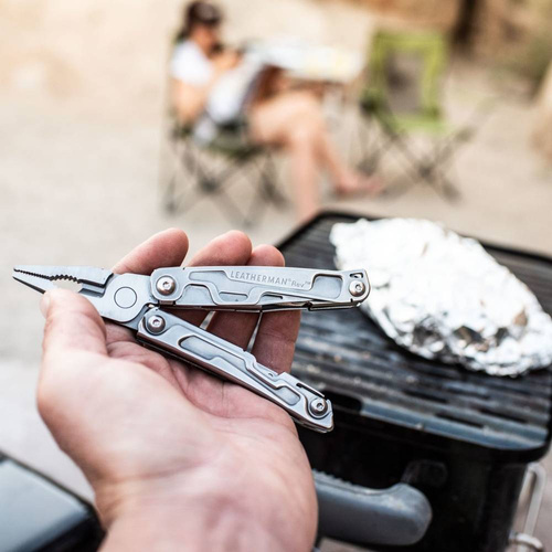 Leatherman - Multitool Rev - 14 narzędzi - 832130