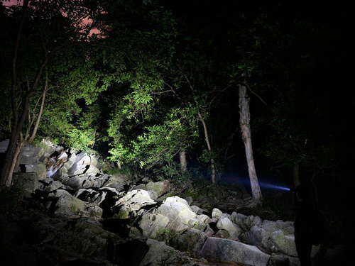 Fenix - Latarka akumulatorowa, brelok E02R - 200 lumenów