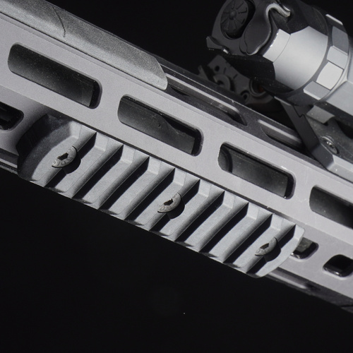 DLG Tactical - Szyna polimerowa Picatinny montowana na M-LOK - 9 slotów - Czarny - DLG-112