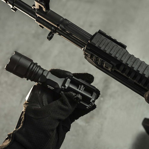 Armytek - Latarka taktyczna na broń Parma C2 Pro - Picatinny/Weaver - 1500 lm - 18650 - F09804C 