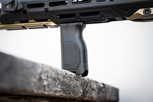 Strike Industries - Chwyt M-LOK® Angled Vertical Grip - Long - FDE - SI-AR-CMAG-L