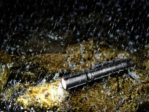 Fenix - Latarka E20 V2.0 - 350 lumenów