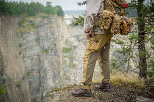 Helikon - Spodnie outdoorowe Hybrid Outback Pants® - DuraCanvas® - Taiga Green / Czarne - SP-HOP-DC-0901A