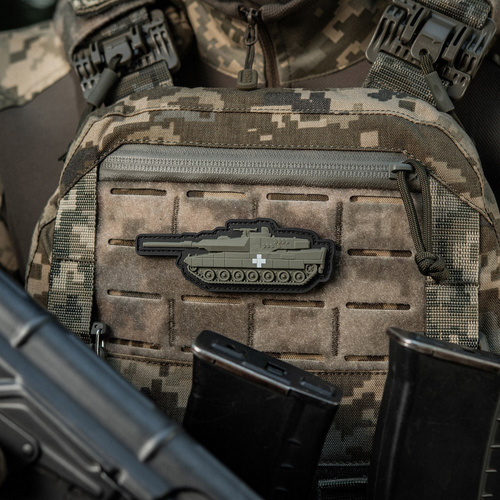 M-Tac - Naszywka Czołg z krzyżem- PVC 3D - Zielony - 51338310