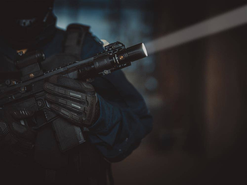 Fenix - Latarka laserowa akumulatorowa TK30 - 5000 mAh - 500 lumenów