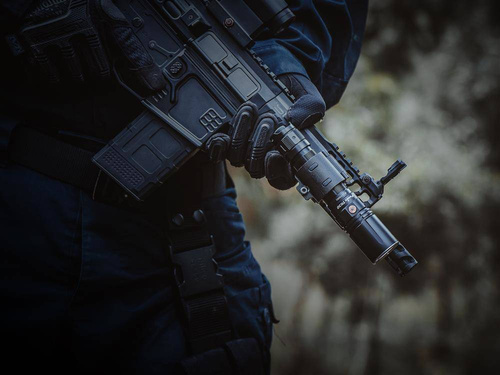 Fenix - Latarka laserowa akumulatorowa TK30 - 5000 mAh - 500 lumenów