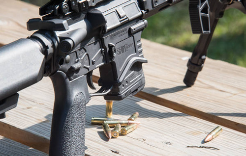 UTG - Magazynek AR15 / M4 - 5,56x45 mm/.223 - 10 naboi - Polimerowy - Czarny - RBT-AM10