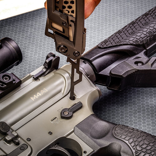 Narzędzie wielofunkcyjne multitool do czyszczenia karabinków AR-15 Real Avid Gun Tool AMP™ - AVGTAMP-AR