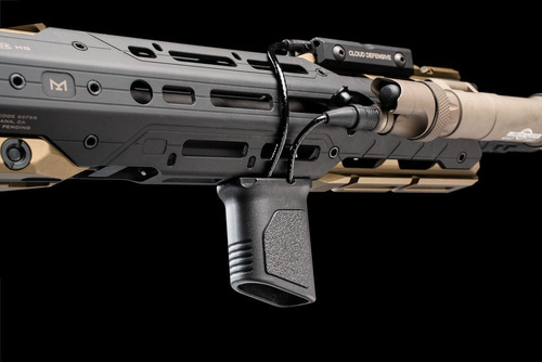 Strike Industries - Chwyt M-LOK Angled Vertical Grip - Short - FDE - SI-AR-CMAG-S