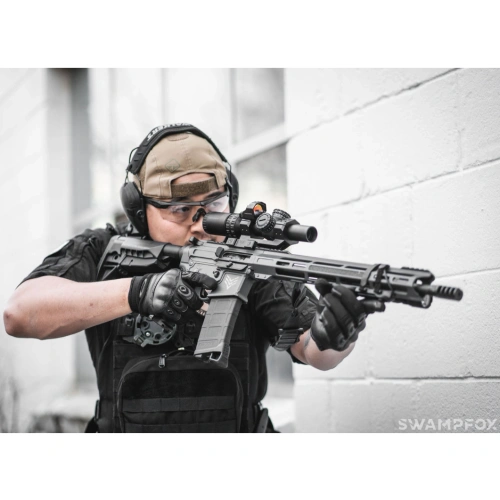 Swampfox Optics - Luneta biegowa Arrowhead SFP LPVO - 1-8x - Guerilla DOT MIL Red - Czarna - ARH18241-RL