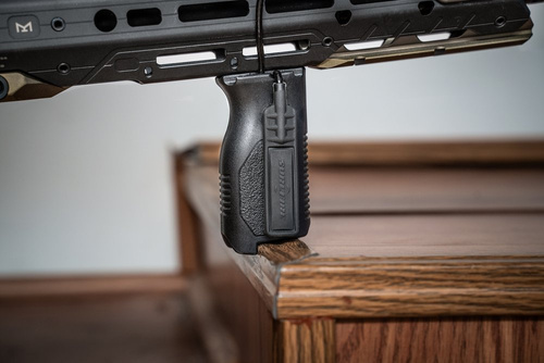 Strike Industries - Chwyt M-LOK Angled Vertical Grip - Long - FDE - SI-AR-CMAG-L