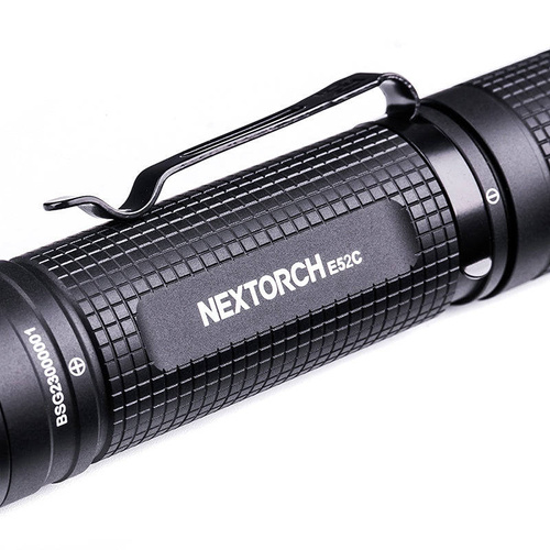 NEXTorch - Latarka taktyczna LED E52 C z akumulatorem 4800 mAh - 3000 lm - Czarna - E52C