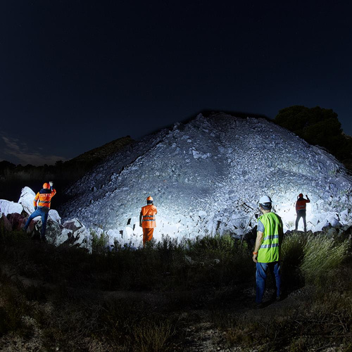 Fenix - Latarka LED szperacz akumulatorowa z funkcją powerbank - 12 000 mAh - 12 000 lumenów - LR50R