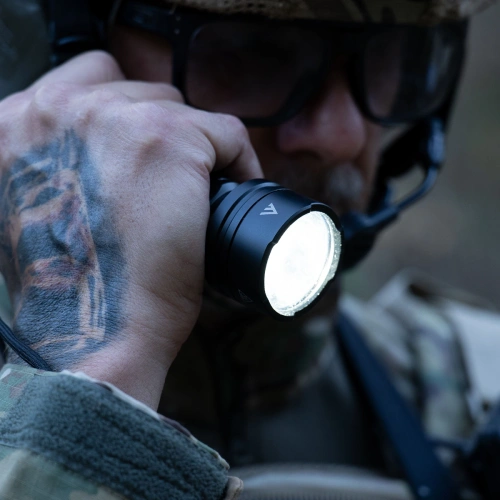 Mactronic - Latarka taktyczna Black Eye X31 - 3100 lm - Czarna - TH0081