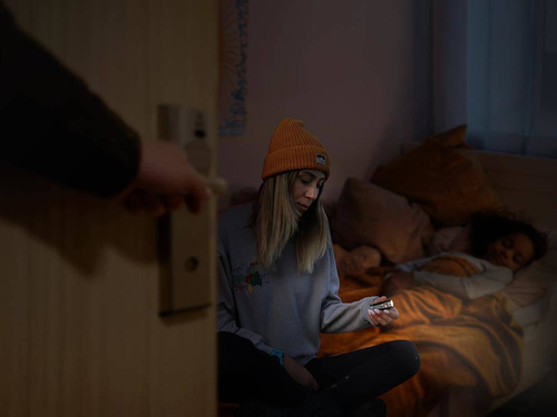 Fenix - Latarka LED E18R V2.0 z akumulatorem 700 mAh - 1200 lumenów - E18R V2.0