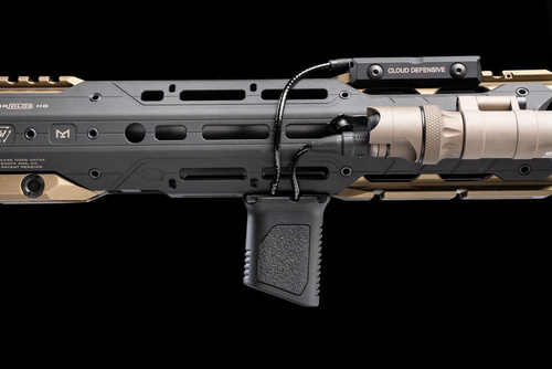 Strike Industries - Chwyt M-LOK Angled Vertical Grip - Short - FDE - SI-AR-CMAG-S