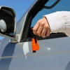 Narzędzie ratunkowe ResQMe Car Escape Tool - Pomarańczowy